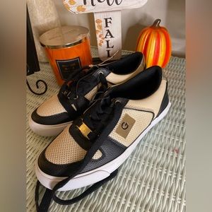 New Guess shoes ✨